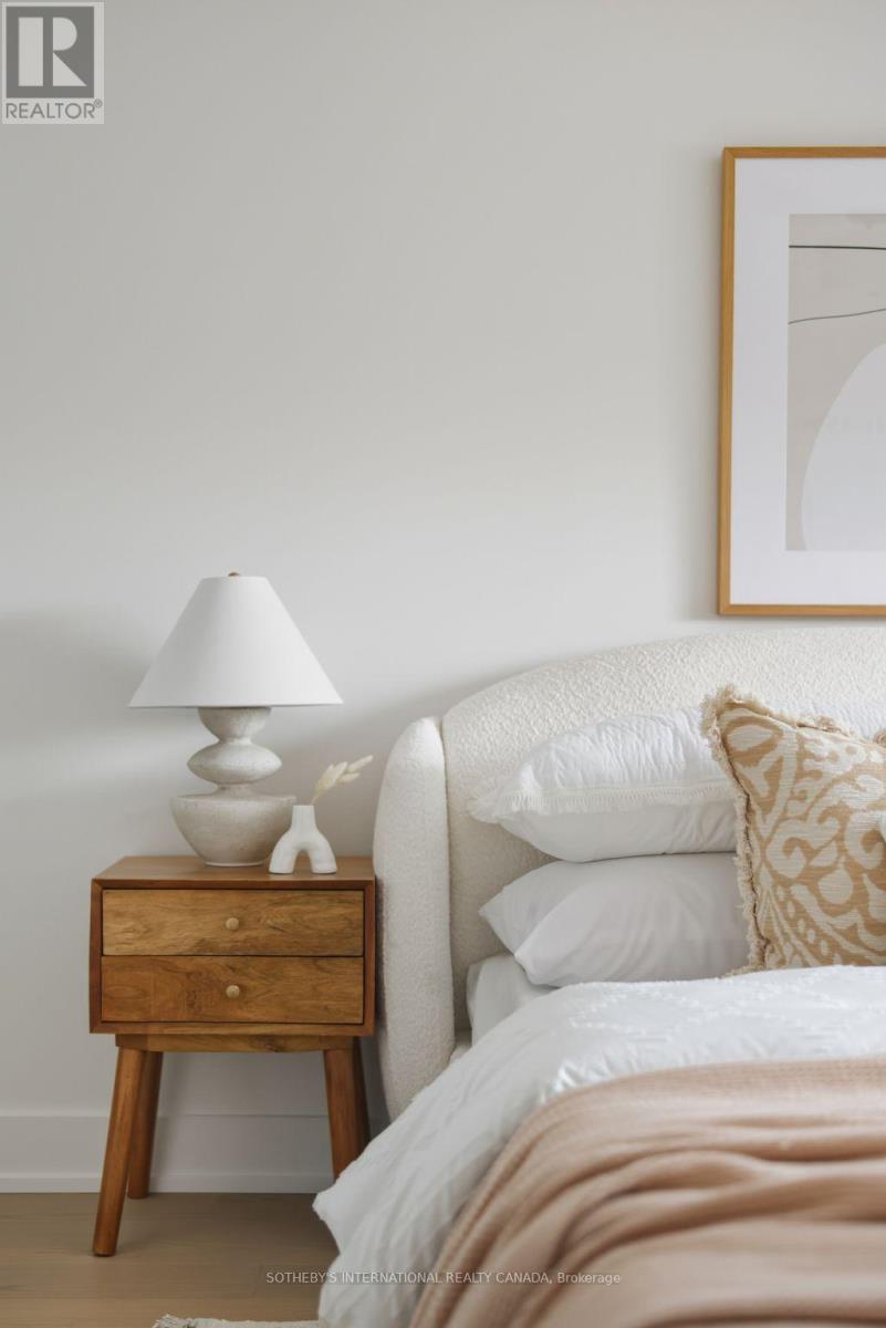 4 Dersingham Crescent, Markham, Ontario  L3T 4E7 - Photo 29 - N12782984