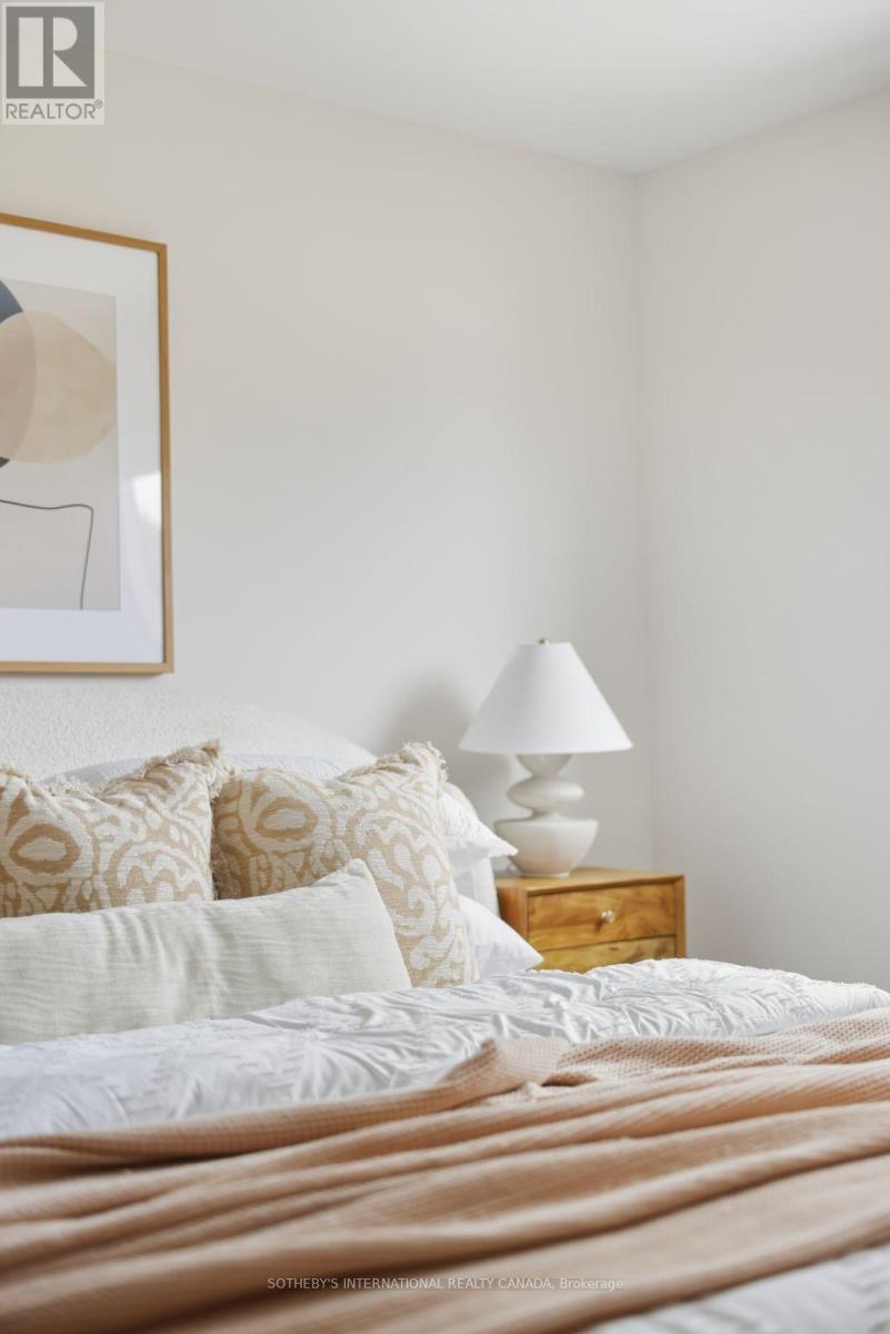 4 Dersingham Crescent, Markham, Ontario  L3T 4E7 - Photo 30 - N12782984