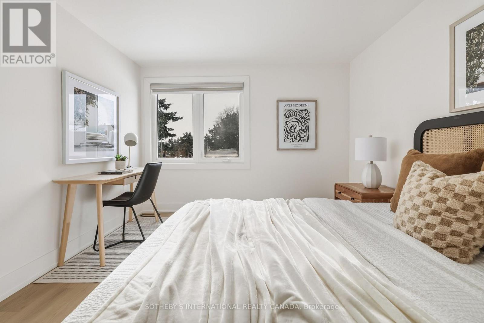 4 Dersingham Crescent, Markham, Ontario  L3T 4E7 - Photo 34 - N12782984