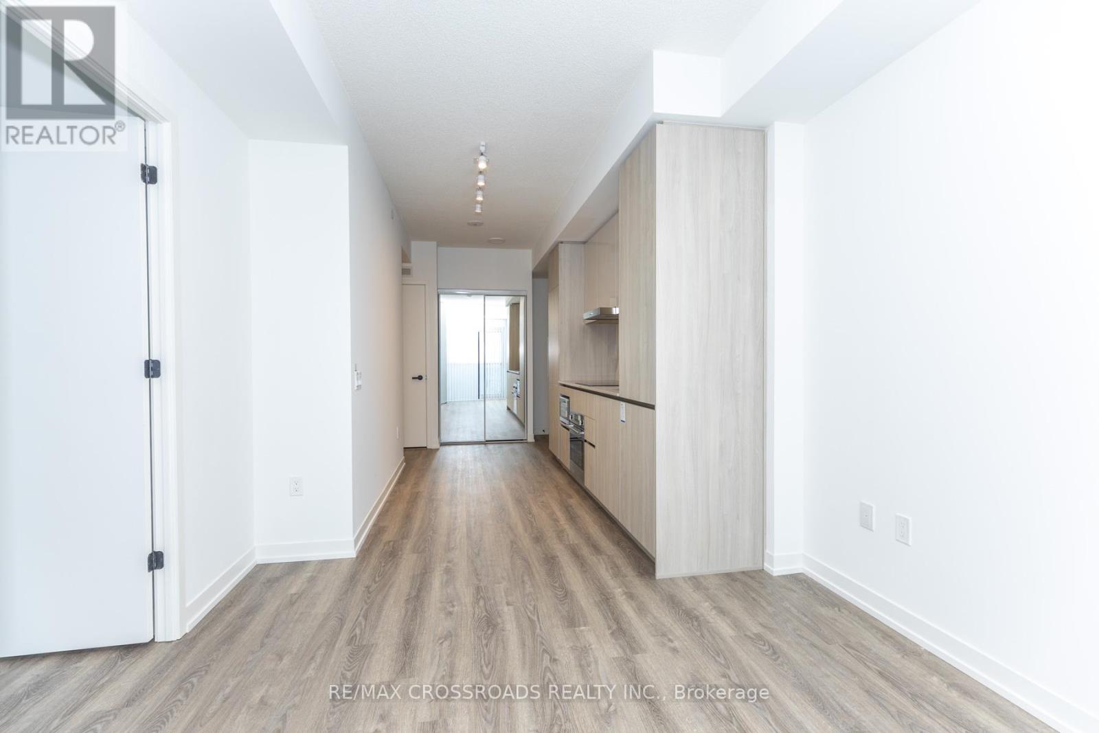 5807 - 8 Interchange Way, Vaughan, Ontario  L4K 5Z7 - Photo 12 - N12783042