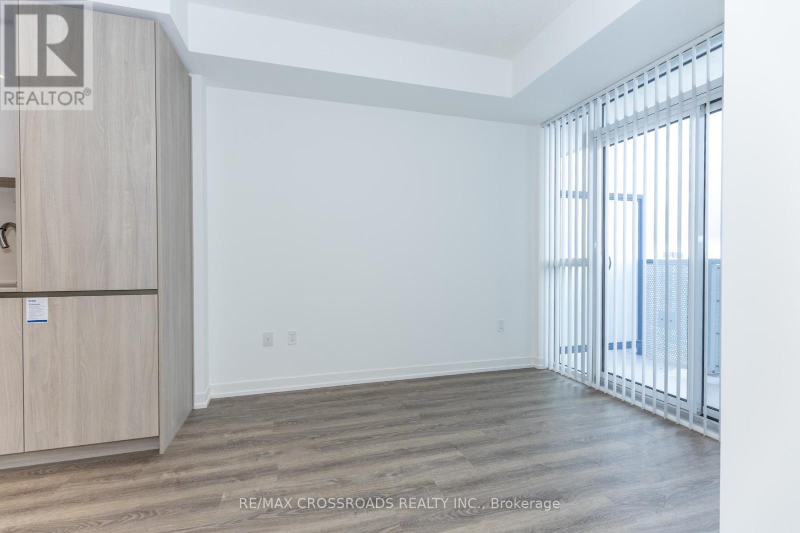 5807 - 8 Interchange Way, Vaughan, Ontario  L4K 5Z7 - Photo 17 - N12783042