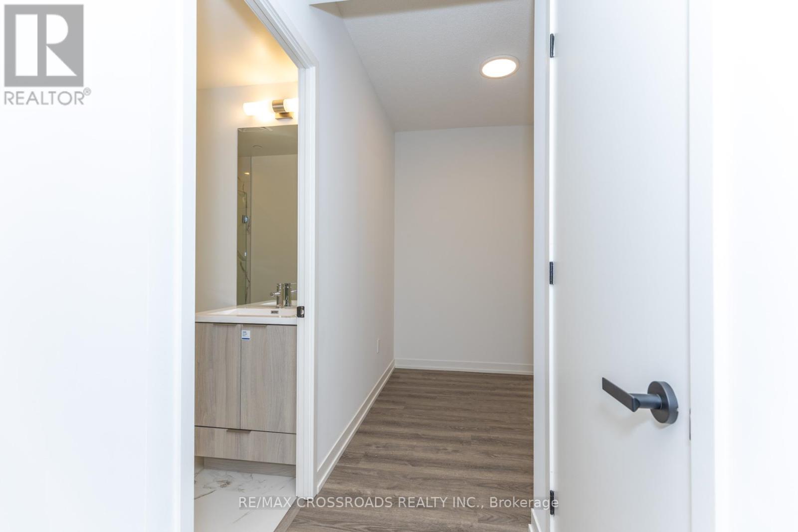 5807 - 8 Interchange Way, Vaughan, Ontario  L4K 5Z7 - Photo 19 - N12783042