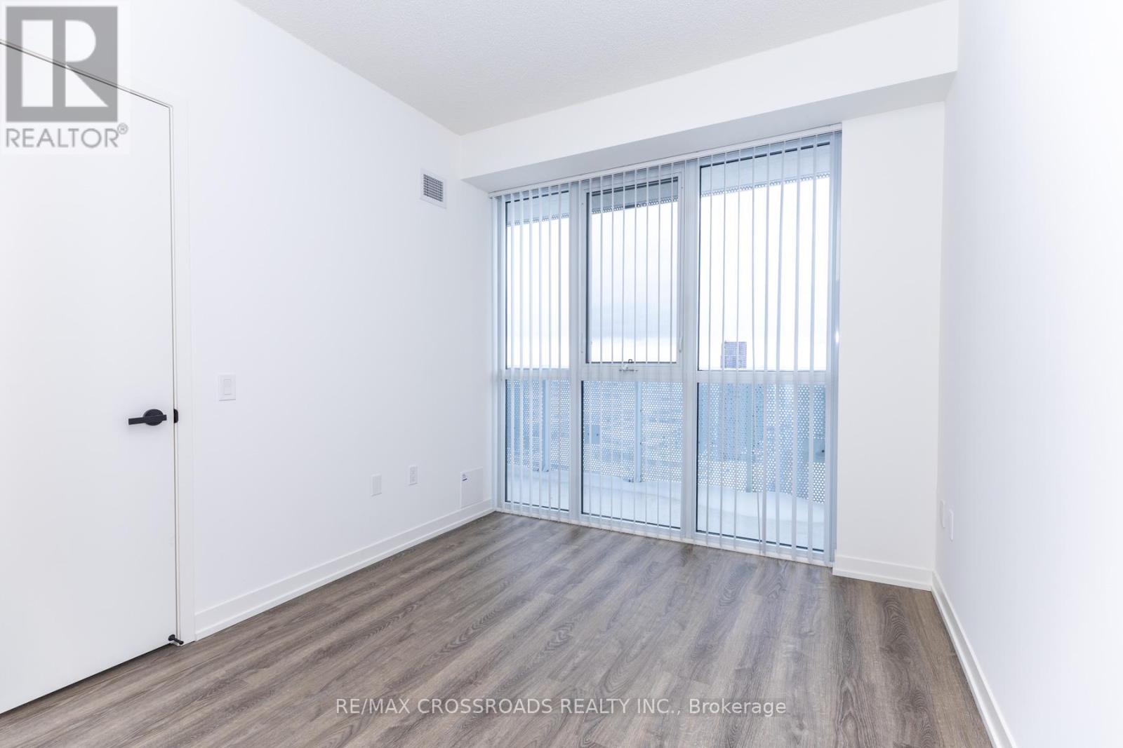 5807 - 8 Interchange Way, Vaughan, Ontario  L4K 5Z7 - Photo 23 - N12783042