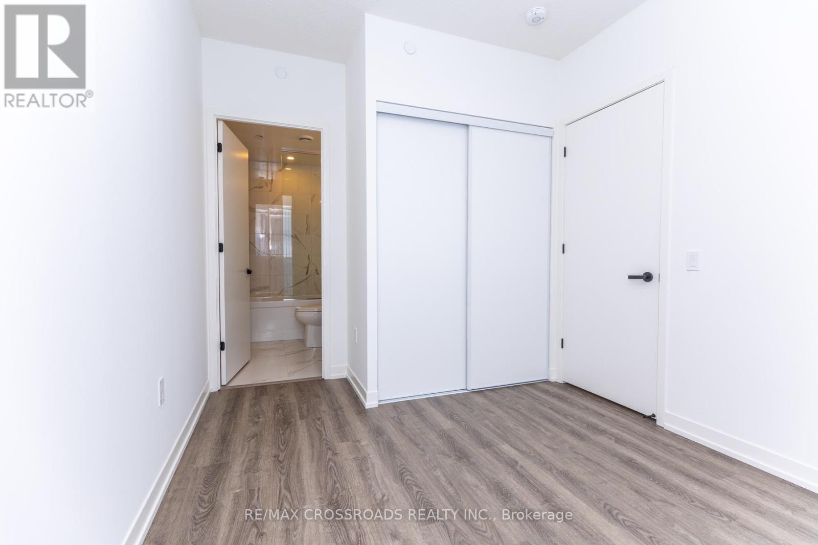 5807 - 8 Interchange Way, Vaughan, Ontario  L4K 5Z7 - Photo 24 - N12783042