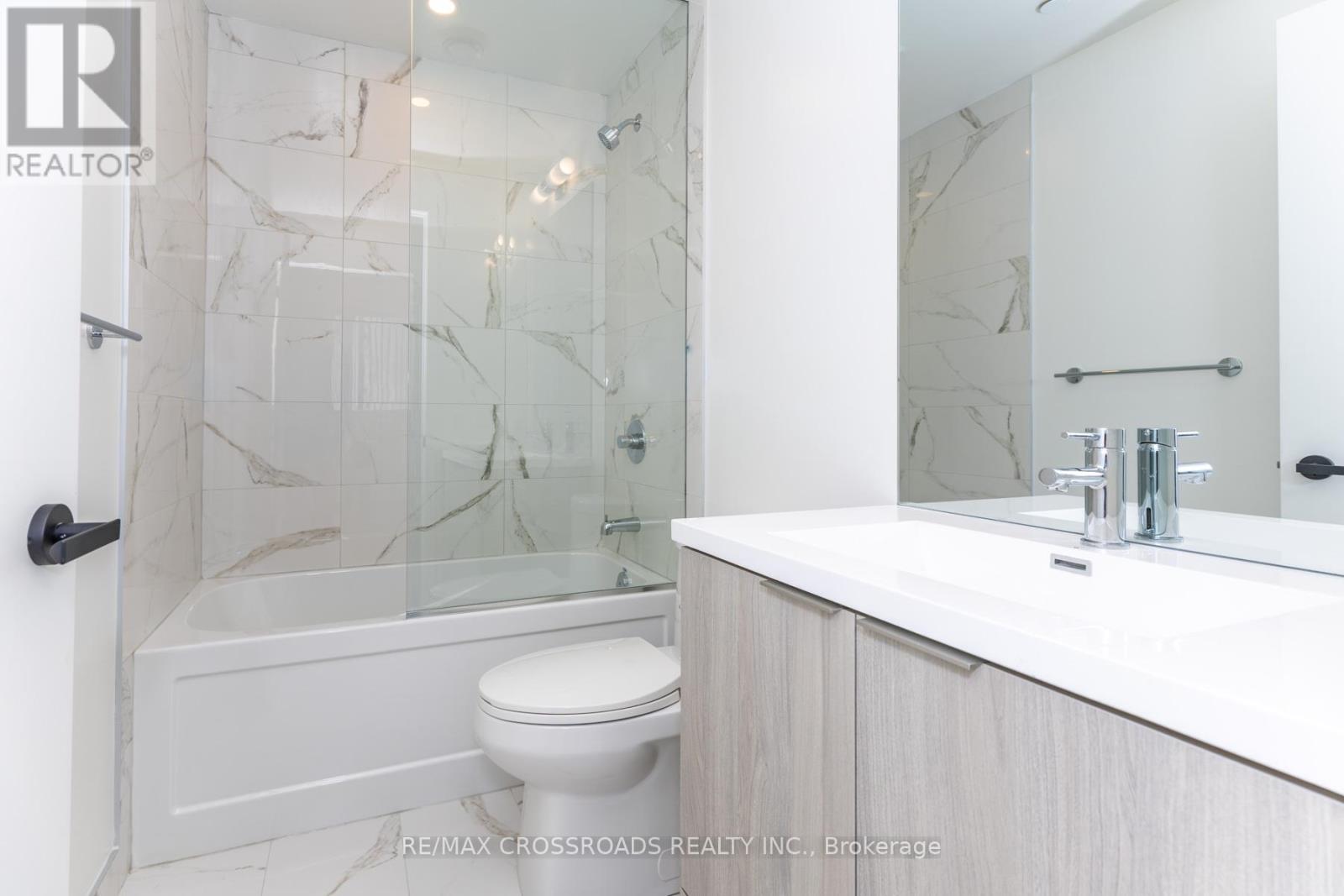 5807 - 8 Interchange Way, Vaughan, Ontario  L4K 5Z7 - Photo 25 - N12783042