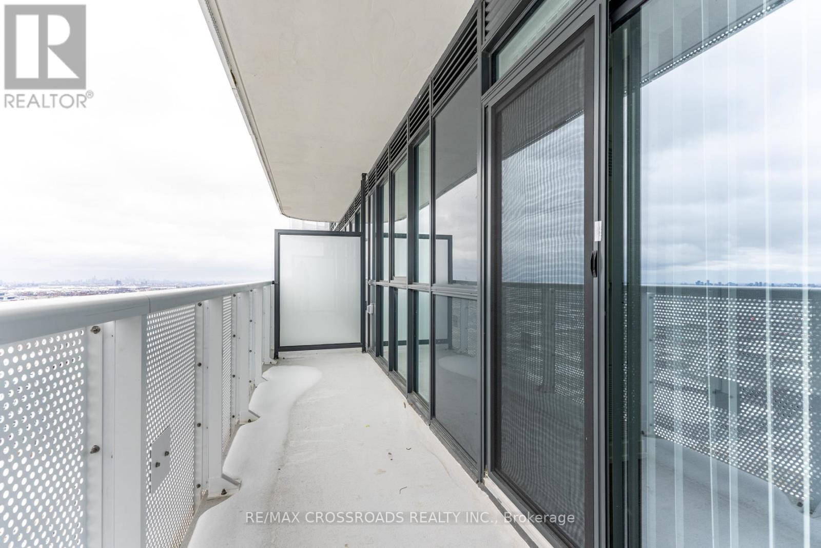 5807 - 8 Interchange Way, Vaughan, Ontario  L4K 5Z7 - Photo 27 - N12783042