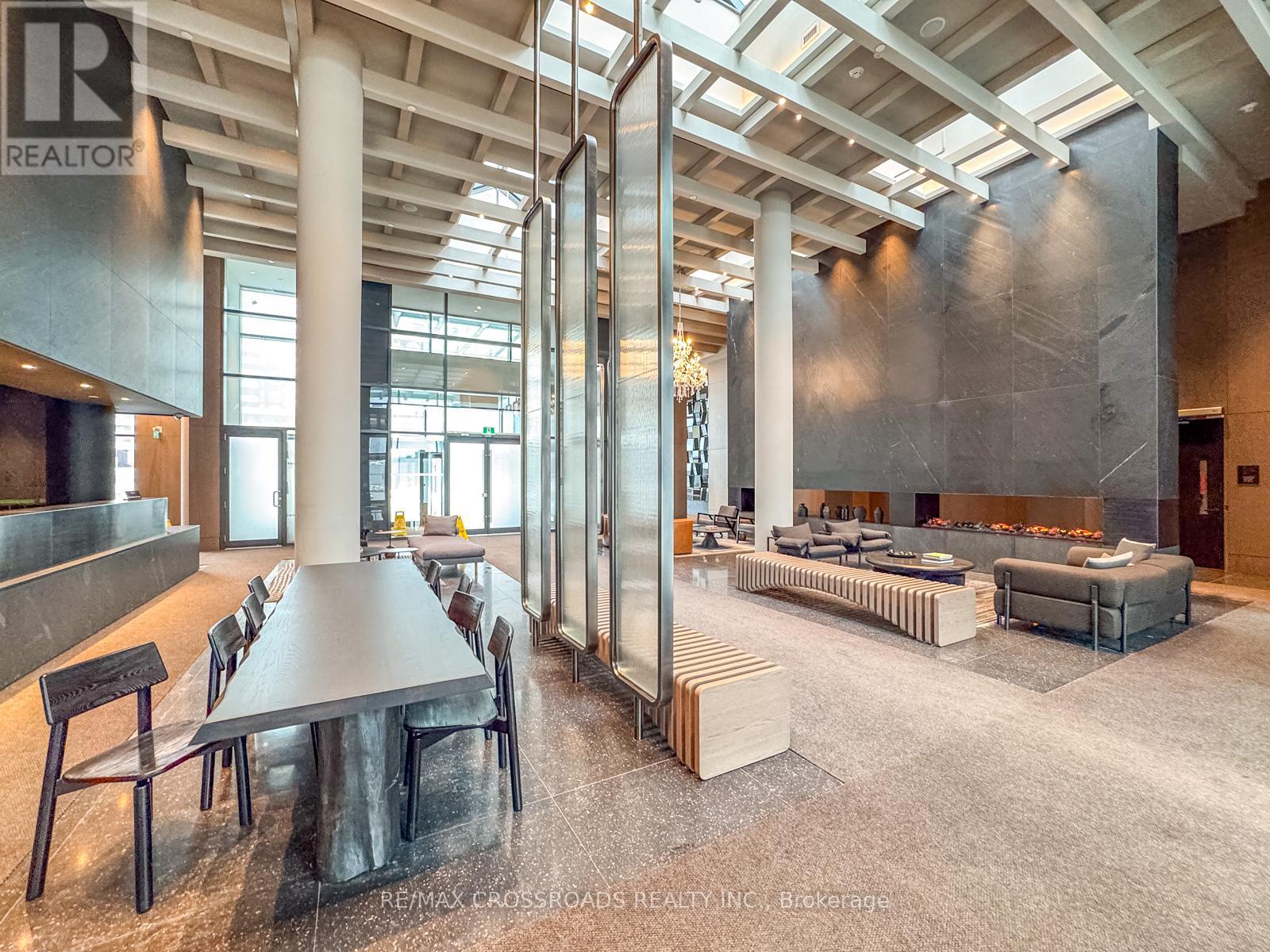 5807 - 8 Interchange Way, Vaughan, Ontario  L4K 5Z7 - Photo 33 - N12783042