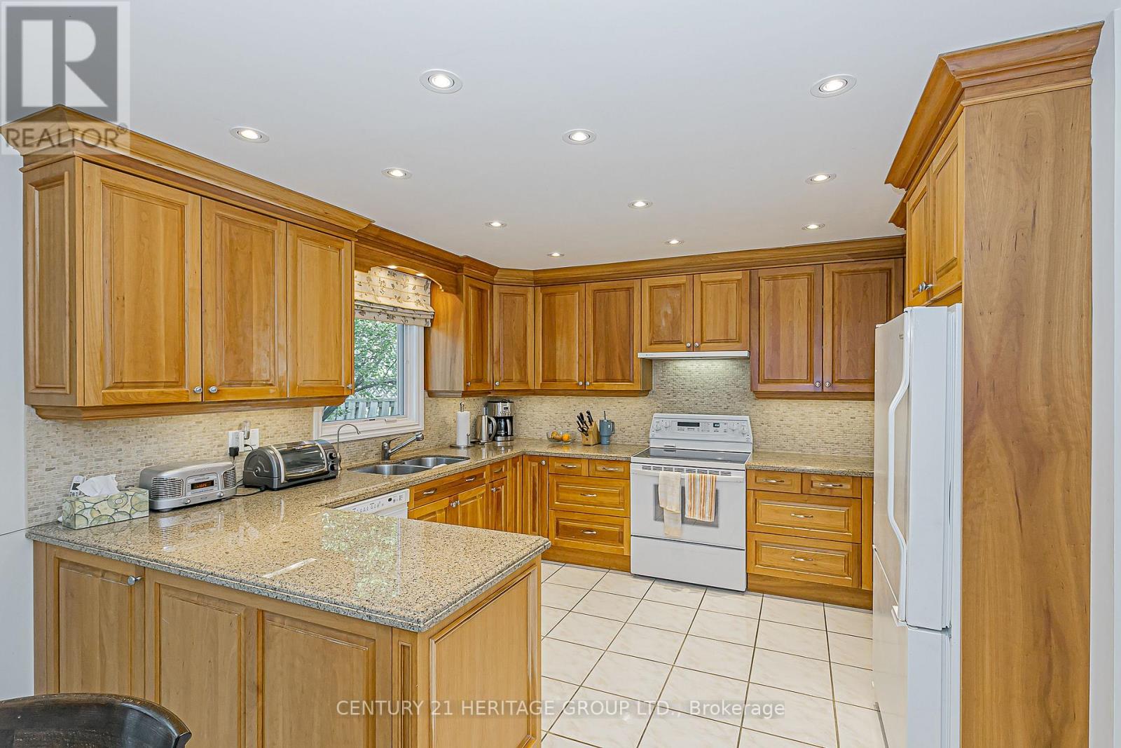 30 Rimmington Drive, Vaughan, Ontario  L4J 6J8 - Photo 8 - N12783100
