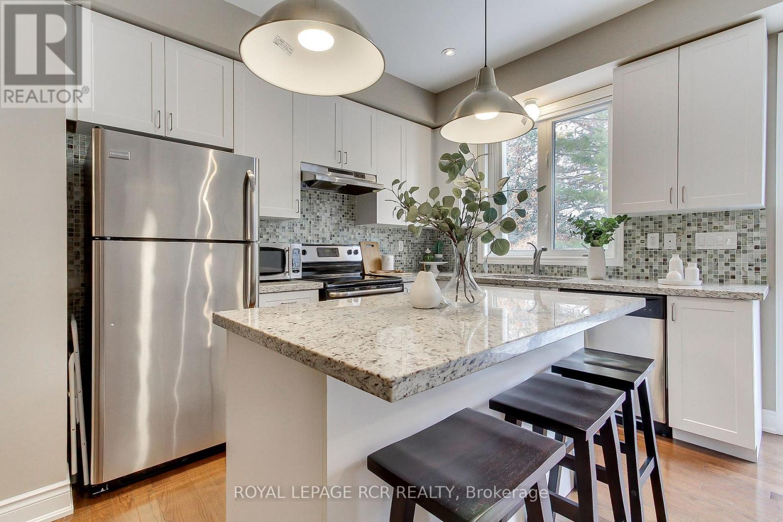 758 Wendy Culbert Crescent, Newmarket, Ontario  L3X 0A3 - Photo 14 - N12783104