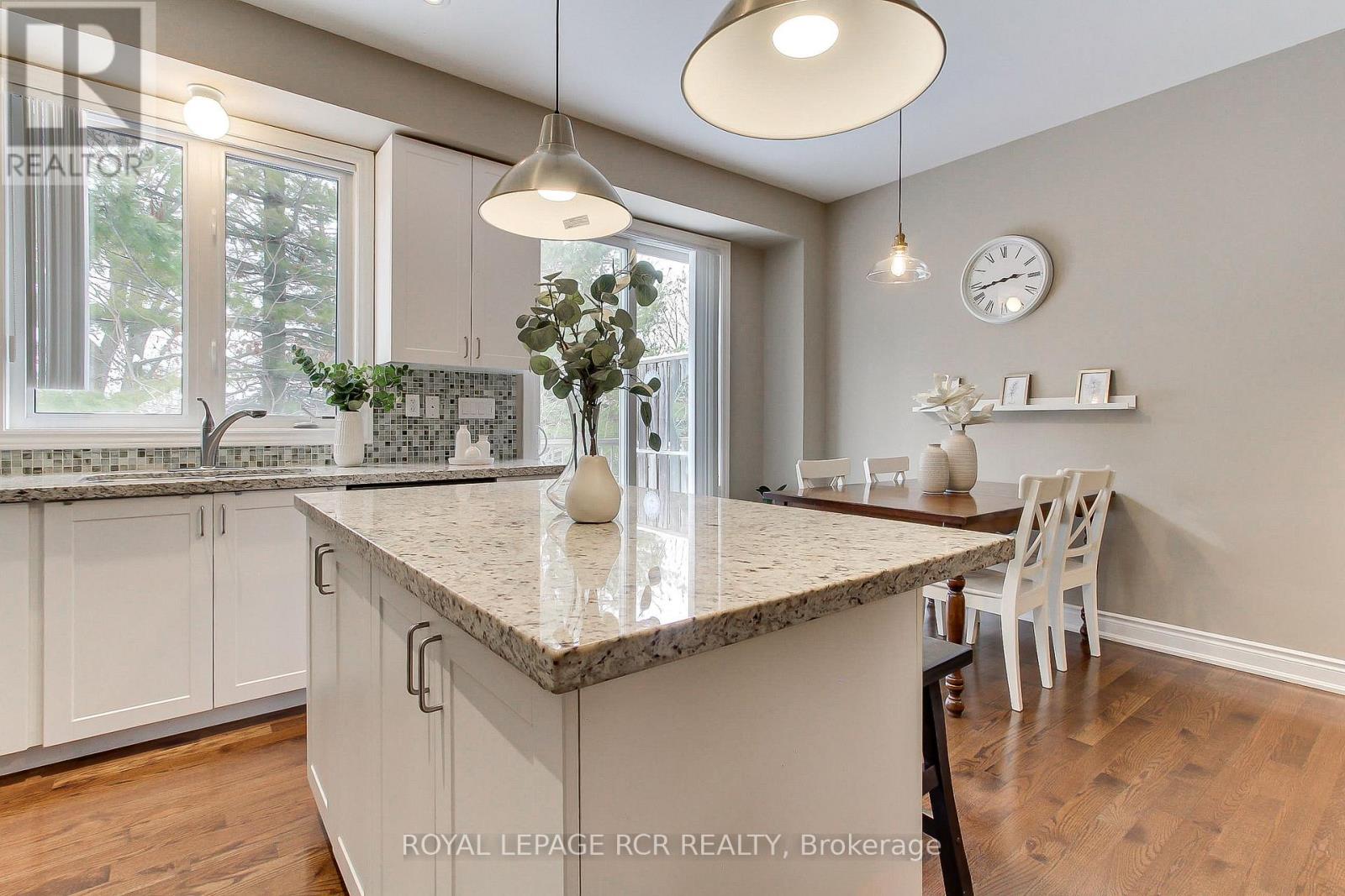 758 Wendy Culbert Crescent, Newmarket, Ontario  L3X 0A3 - Photo 17 - N12783104