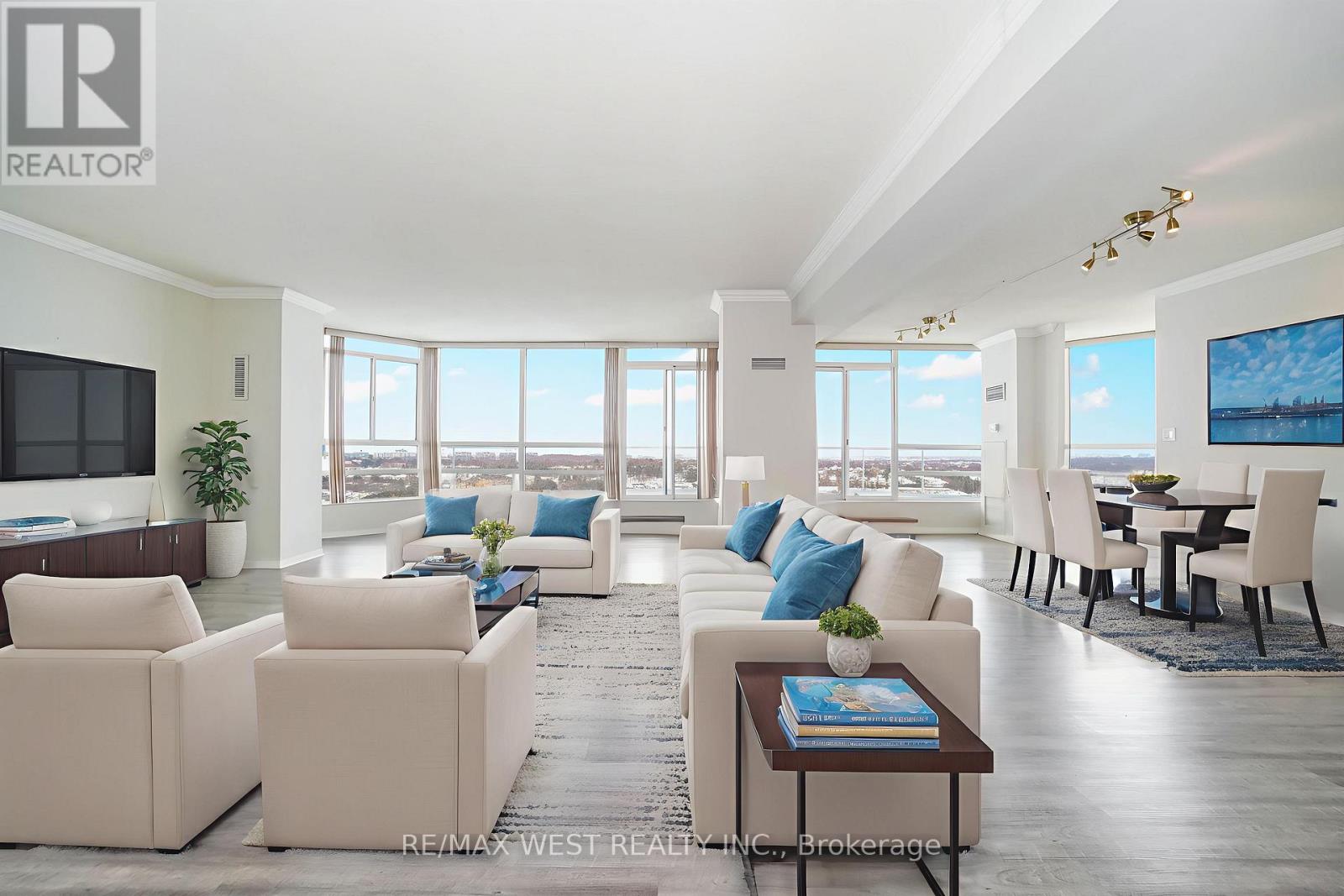 Lph12 - 7825 Bayview Avenue, Markham, Ontario  L3T 7N2 - Photo 3 - N12783148