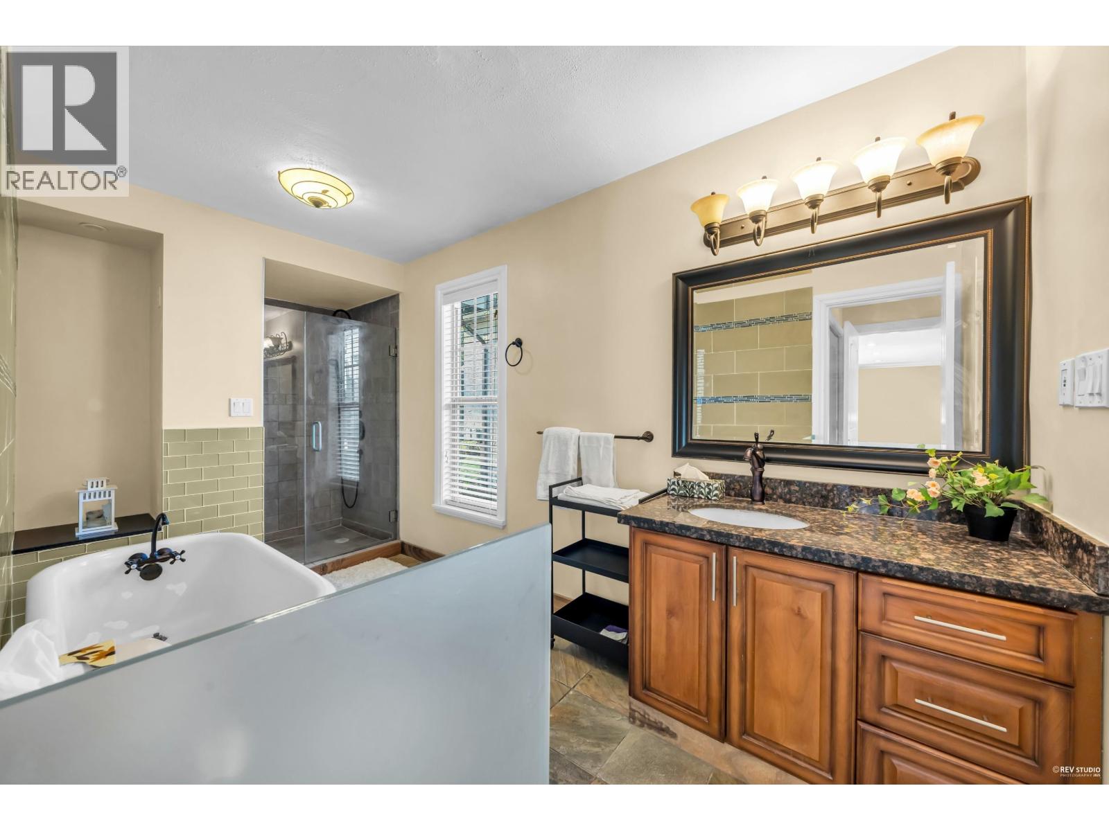 2731 Daybreak Avenue, Coquitlam, British Columbia  V3C 2E8 - Photo 20 - R3069847