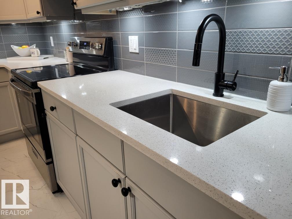 #135 592 Hooke Rd Nw, Edmonton, Alberta  T5A 5H2 - Photo 2 - E4467437