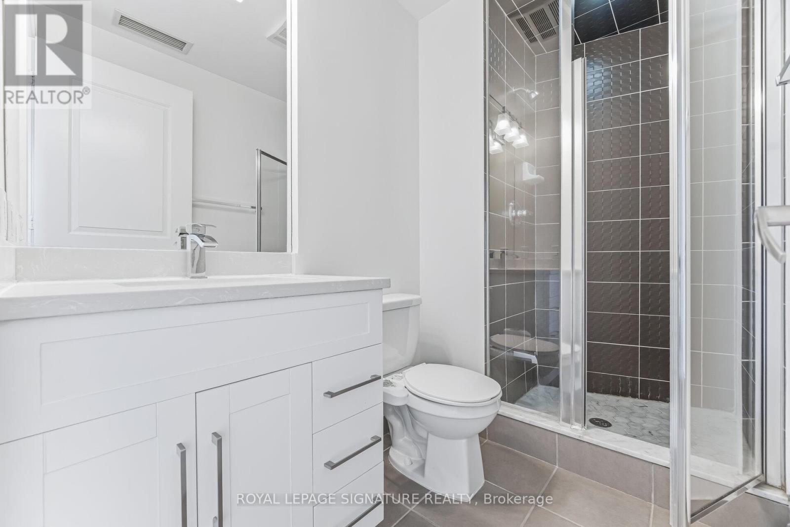 1402 - 330 Burnhamthorpe Road W, Mississauga, Ontario  L5B 0E1 - Photo 29 - W12782904