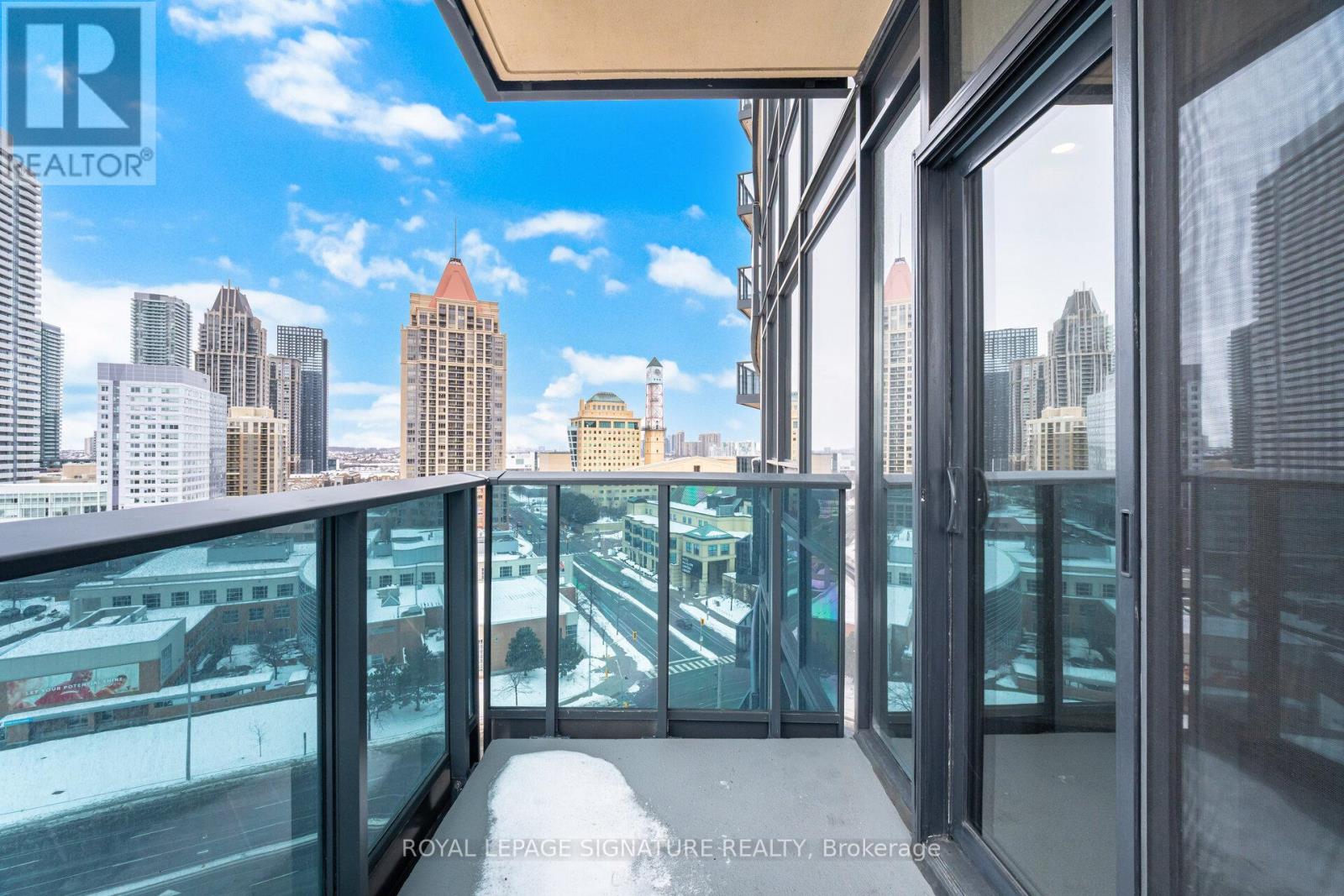 1402 - 330 Burnhamthorpe Road W, Mississauga, Ontario  L5B 0E1 - Photo 35 - W12782904