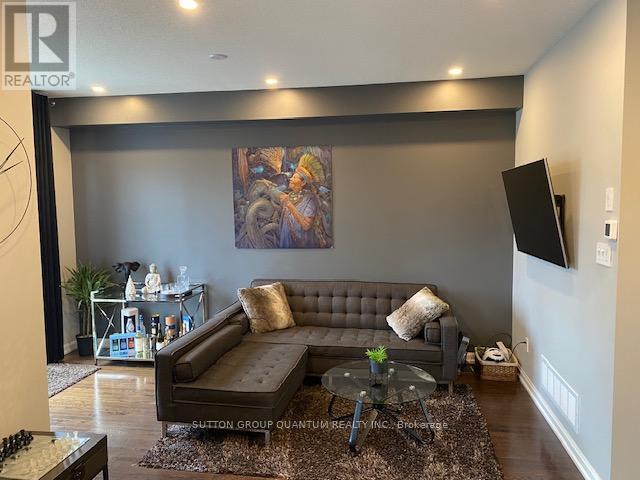 123 - 165 Hampshire Way, Milton, Ontario  L9T 8M7 - Photo 2 - W12782906