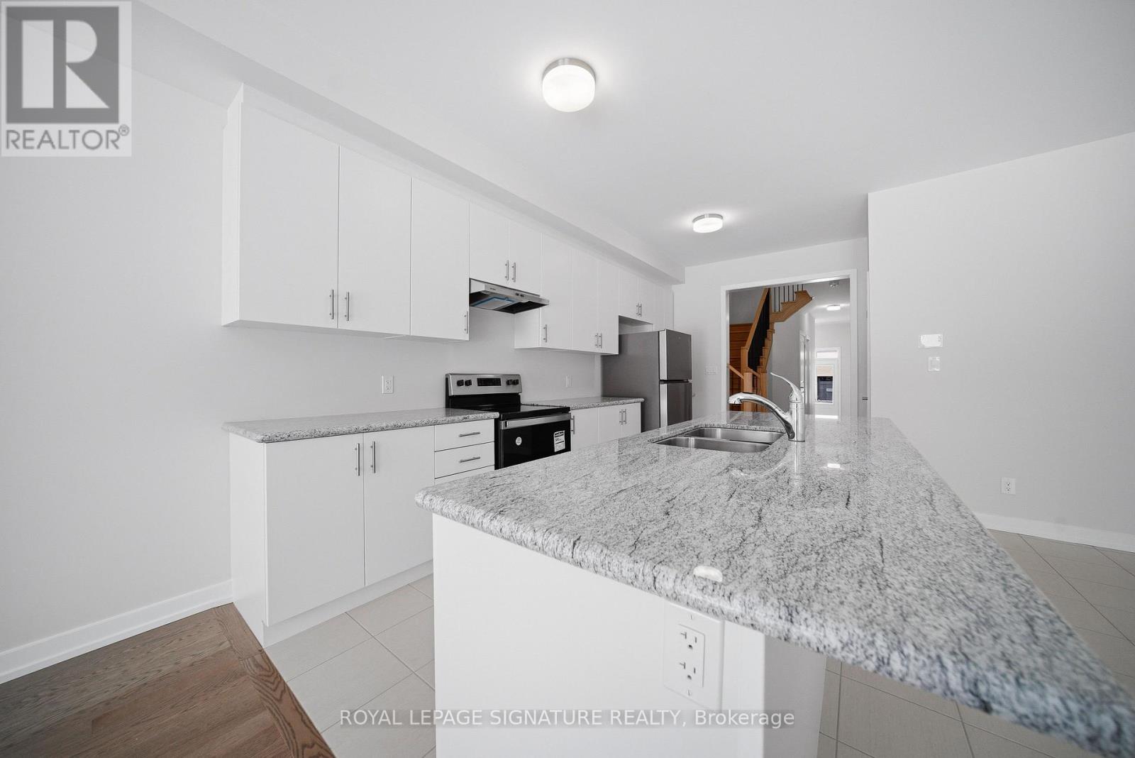 1201 Dartmouth Crescent, Oakville, Ontario  L6H 8C3 - Photo 11 - W12782998