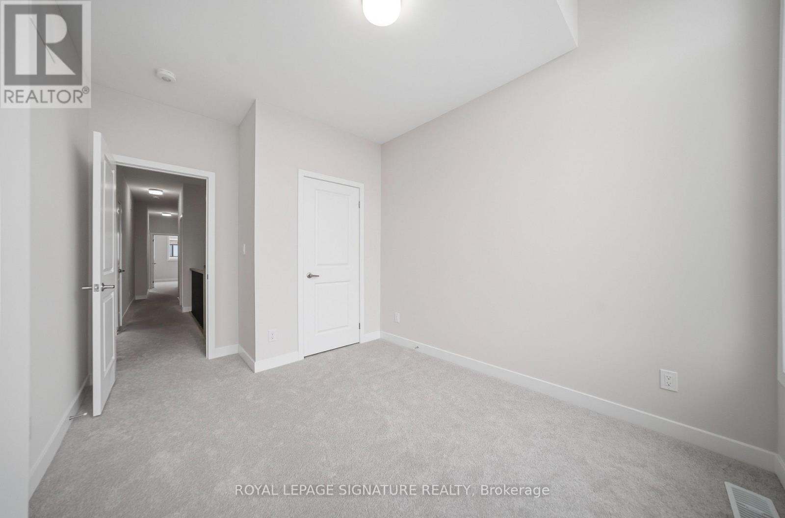 1201 Dartmouth Crescent, Oakville, Ontario  L6H 8C3 - Photo 19 - W12782998