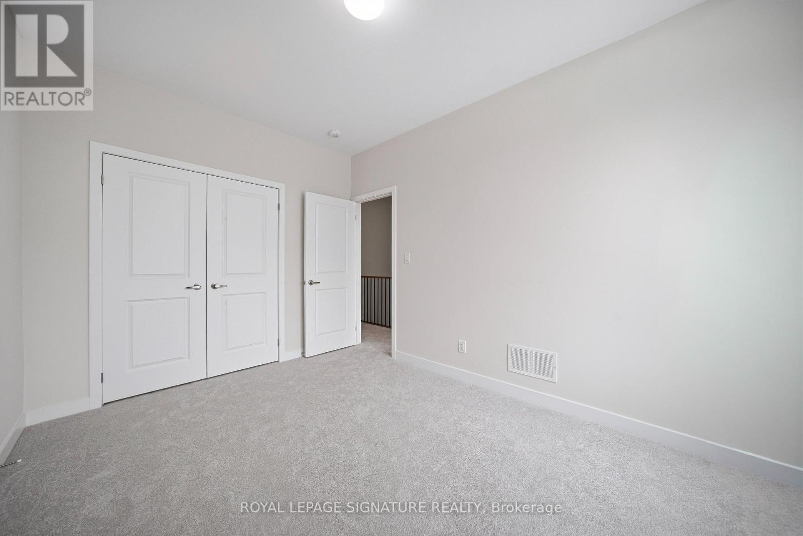 1201 Dartmouth Crescent, Oakville, Ontario  L6H 8C3 - Photo 21 - W12782998