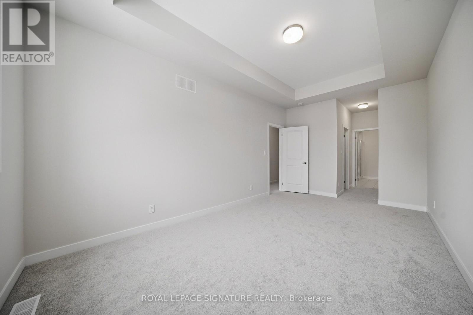 1201 Dartmouth Crescent, Oakville, Ontario  L6H 8C3 - Photo 23 - W12782998