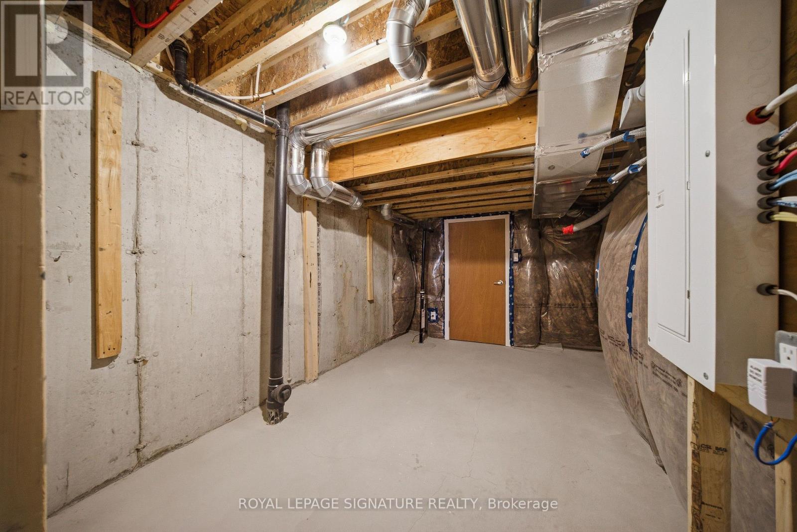 1201 Dartmouth Crescent, Oakville, Ontario  L6H 8C3 - Photo 38 - W12782998