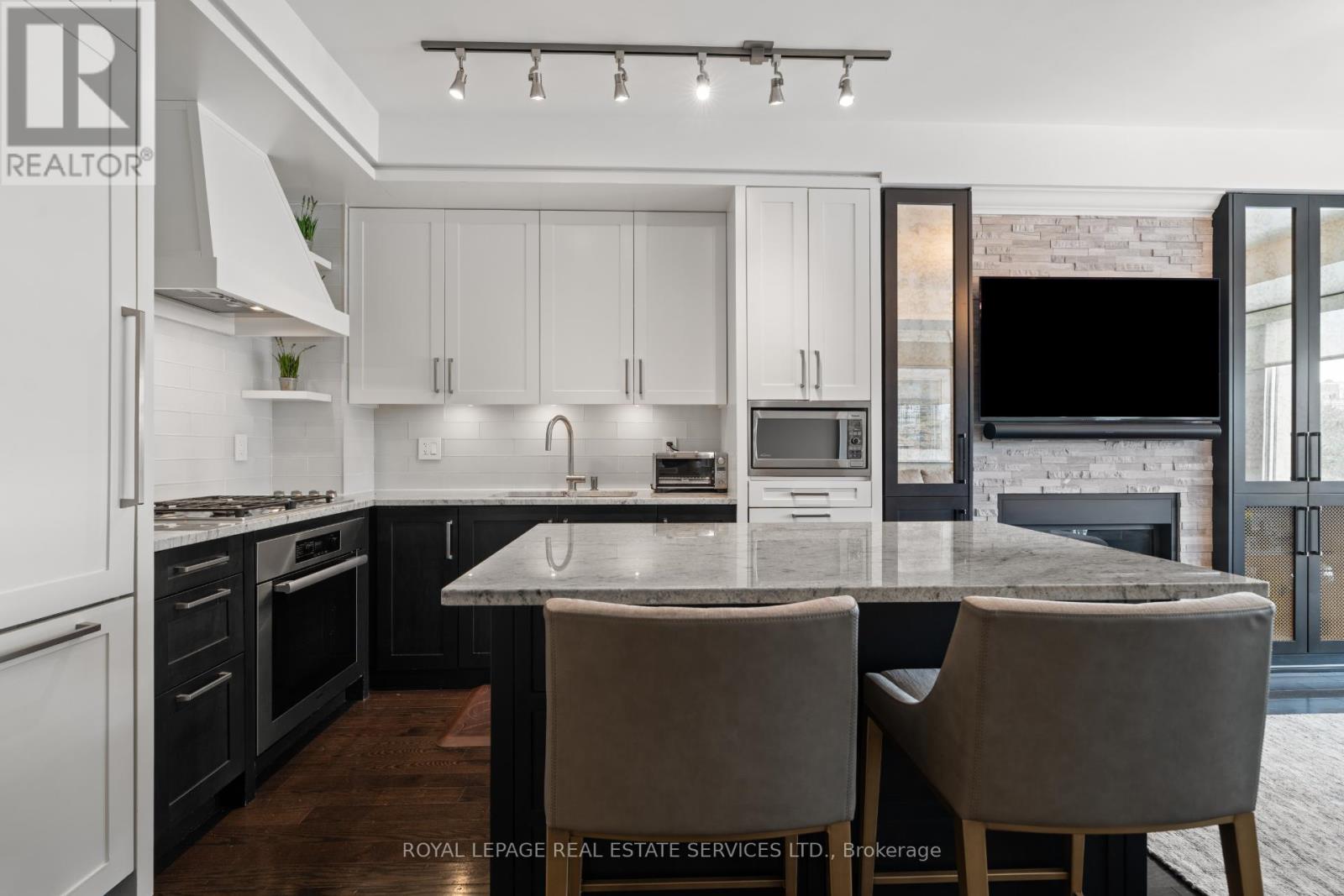 512 - 30 Old Mill Road, Toronto, Ontario  M8X 0A5 - Photo 9 - W12783002