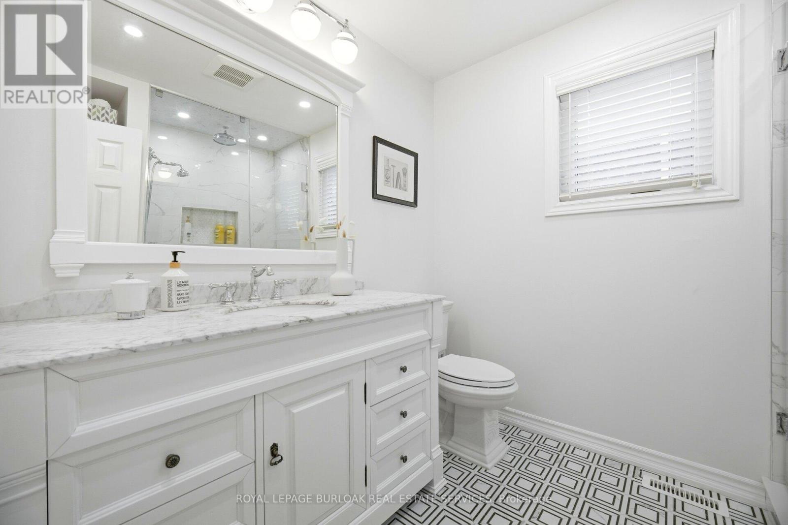 375 Parkridge Crescent, Oakville, Ontario  L6M 1A8 - Photo 26 - W12783022