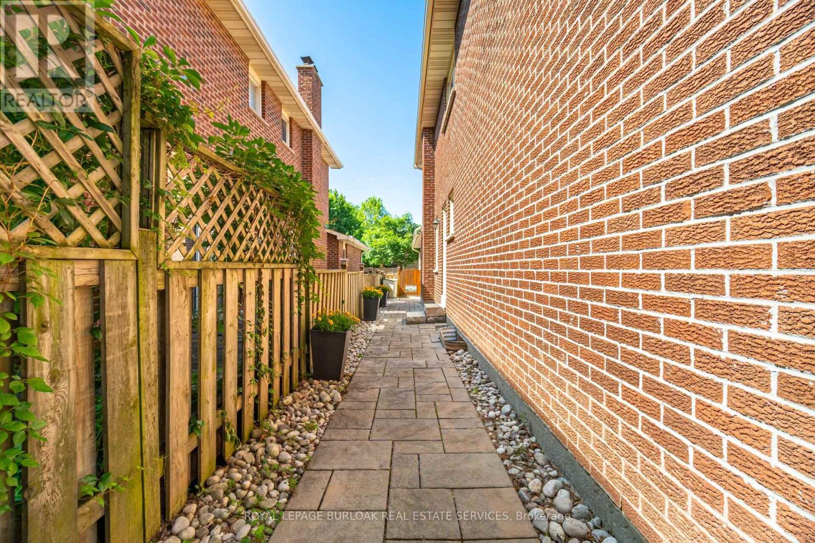 375 Parkridge Crescent, Oakville, Ontario  L6M 1A8 - Photo 50 - W12783022