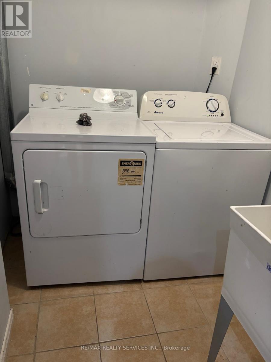 Basement - 24 Vivians Crescent, Brampton, Ontario  L6Y 4V1 - Photo 12 - W12783070