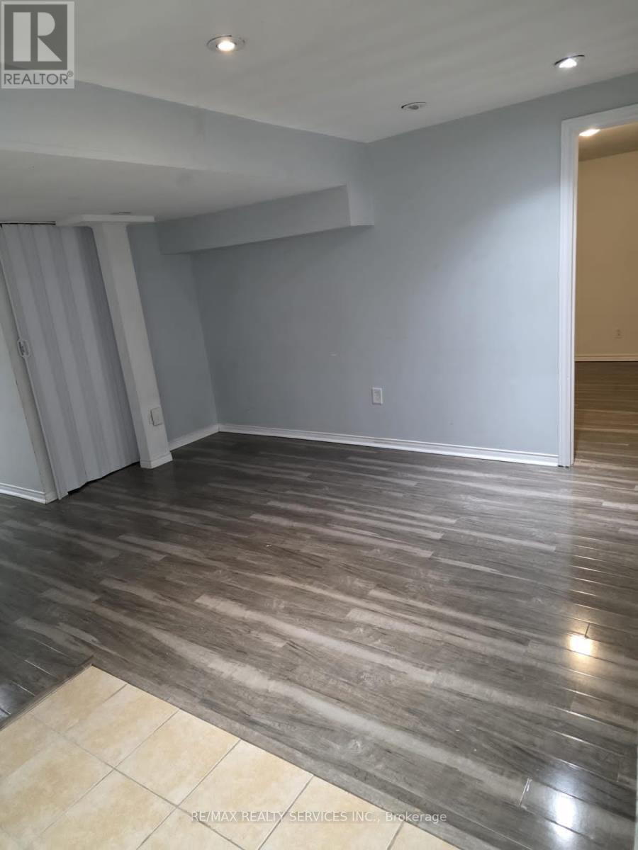 Basement - 24 Vivians Crescent, Brampton, Ontario  L6Y 4V1 - Photo 4 - W12783070