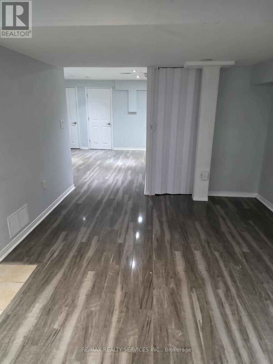 Basement - 24 Vivians Crescent, Brampton, Ontario  L6Y 4V1 - Photo 5 - W12783070