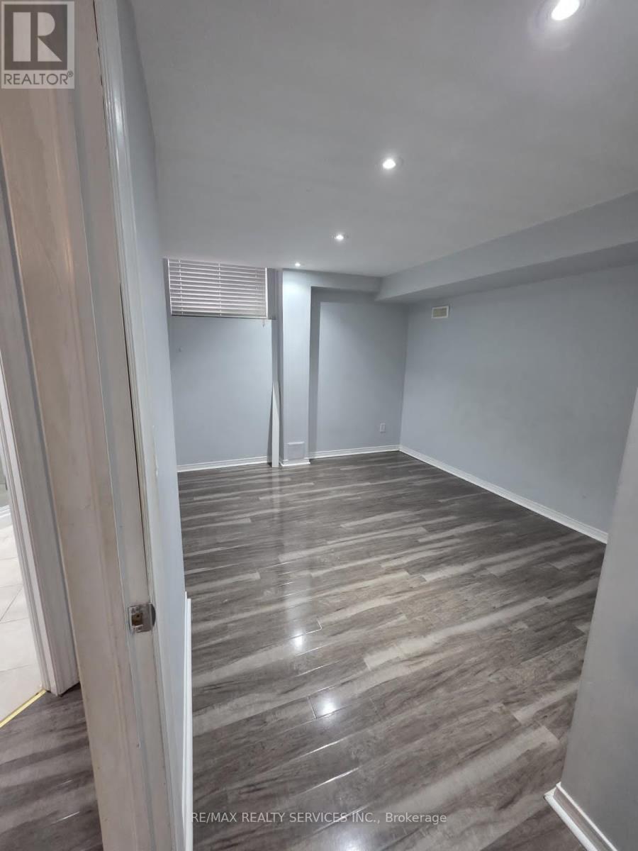 Basement - 24 Vivians Crescent, Brampton, Ontario  L6Y 4V1 - Photo 6 - W12783070