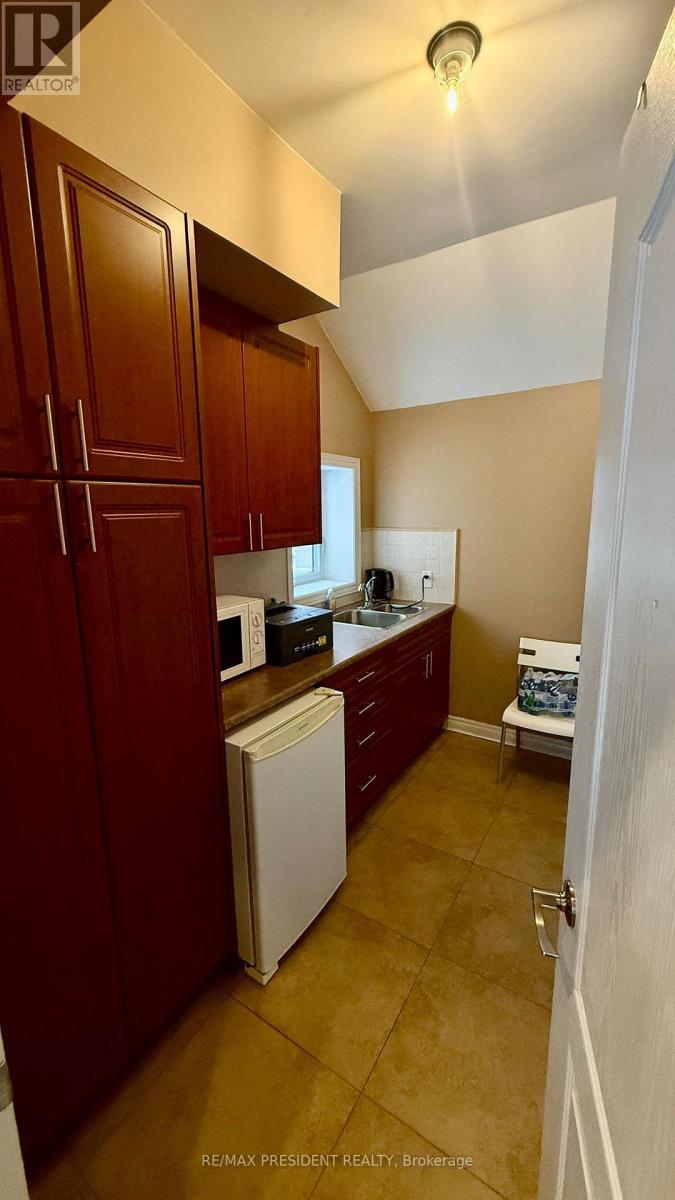 159 Queen Street W, Brampton, Ontario  L6Y 1M4 - Photo 10 - W12783076