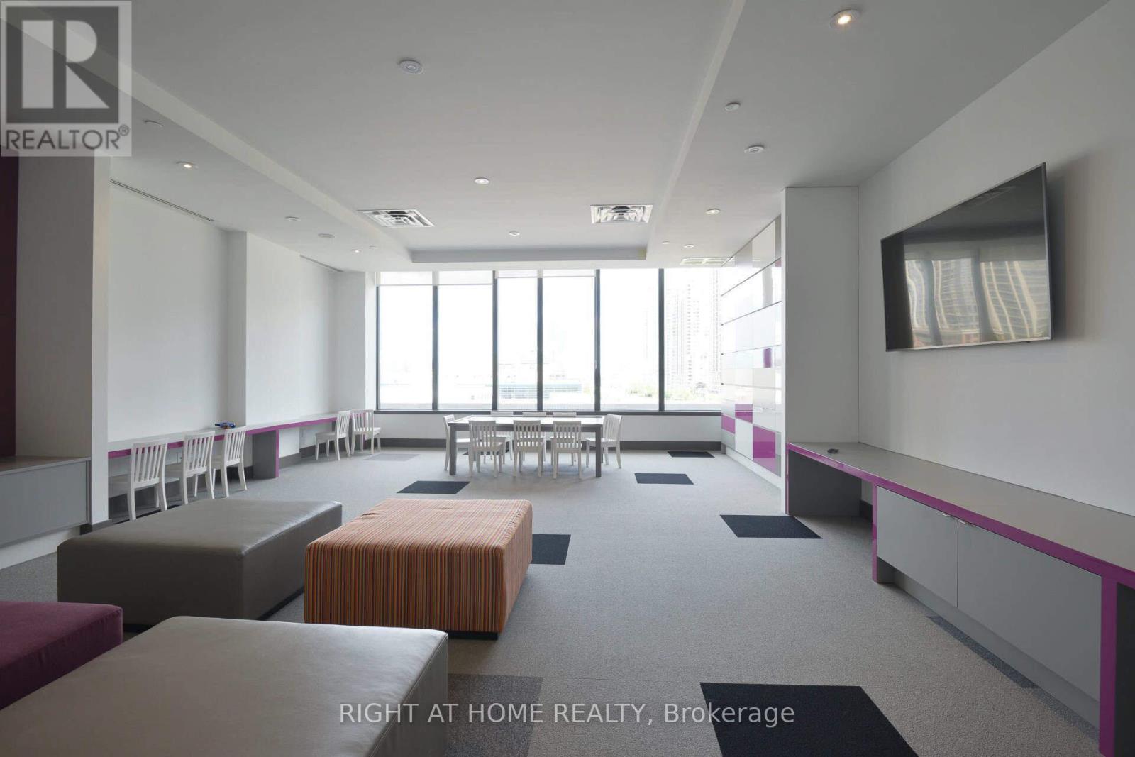 715 - 4011 Brickstone Mews, Mississauga, Ontario  L5B 0G3 - Photo 12 - W12783078