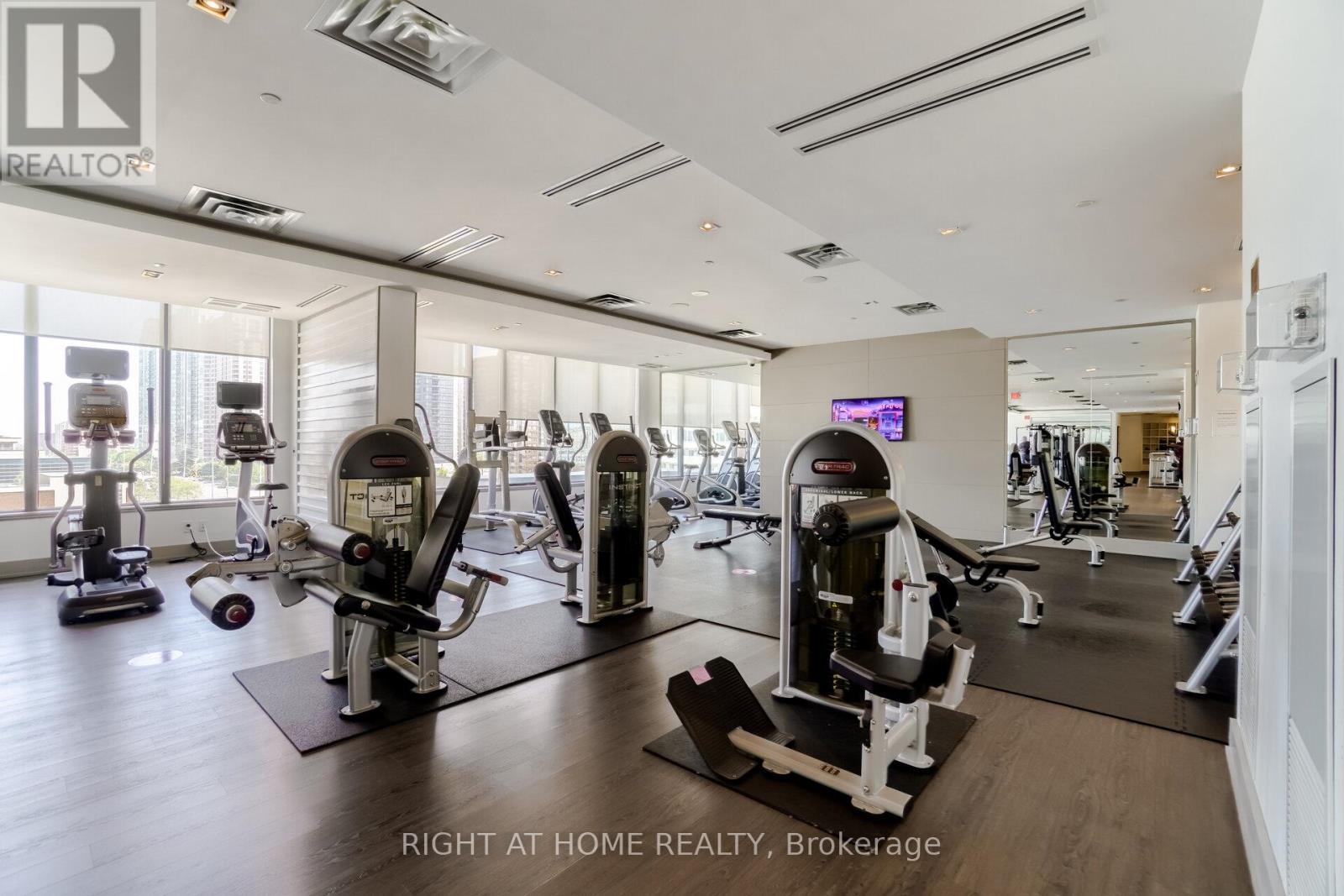 715 - 4011 Brickstone Mews, Mississauga, Ontario  L5B 0G3 - Photo 13 - W12783078