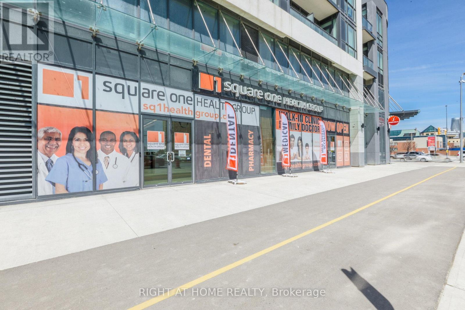 715 - 4011 Brickstone Mews, Mississauga, Ontario  L5B 0G3 - Photo 15 - W12783078