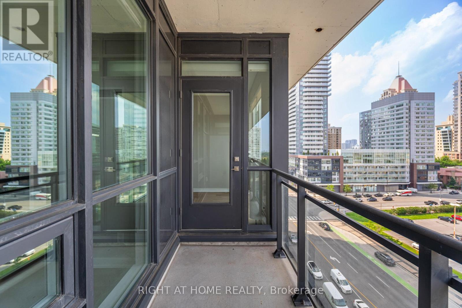 715 - 4011 Brickstone Mews, Mississauga, Ontario  L5B 0G3 - Photo 8 - W12783078