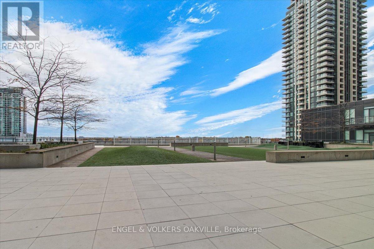 1105 - 510 Curran Place, Mississauga, Ontario  L5B 0J8 - Photo 17 - W12783128