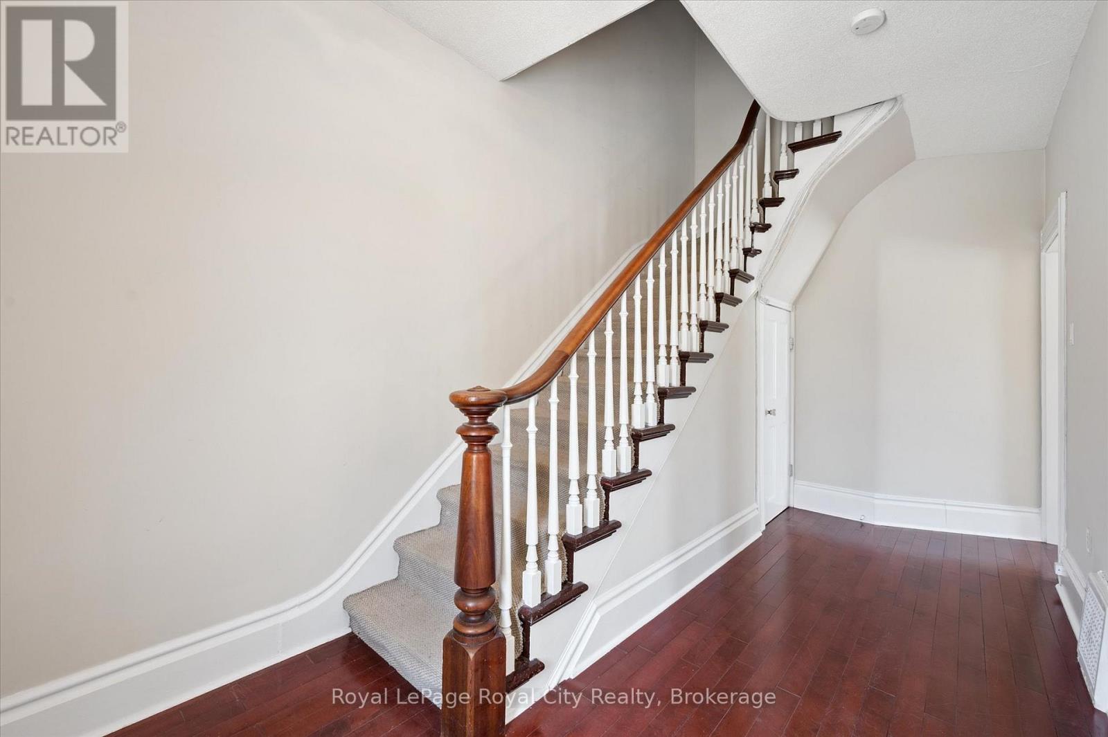 363 Woolwich Street, Guelph, Ontario  N1H 3W4 - Photo 17 - X12712978