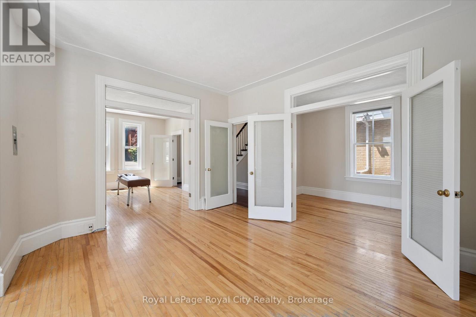 363 Woolwich Street, Guelph, Ontario  N1H 3W4 - Photo 12 - X12712978