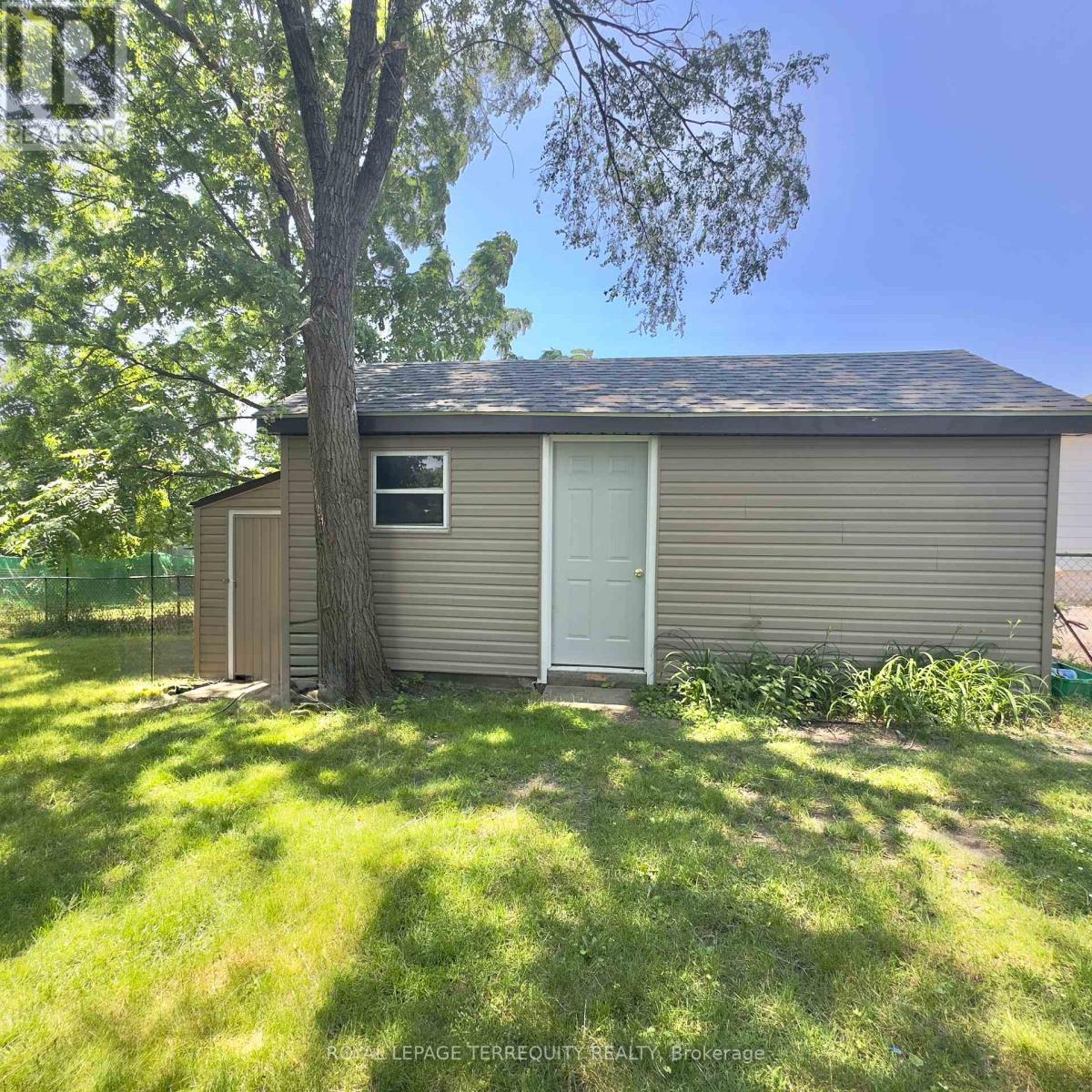 Photo 14 of 18 for 1181 Florence Street