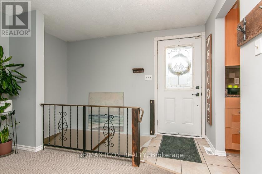 528 Whitelaw Road, Guelph, Ontario  N1K 1A2 - Photo 3 - X12782948