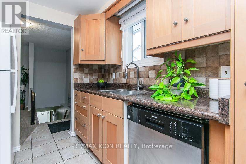 528 Whitelaw Road, Guelph, Ontario  N1K 1A2 - Photo 6 - X12782948