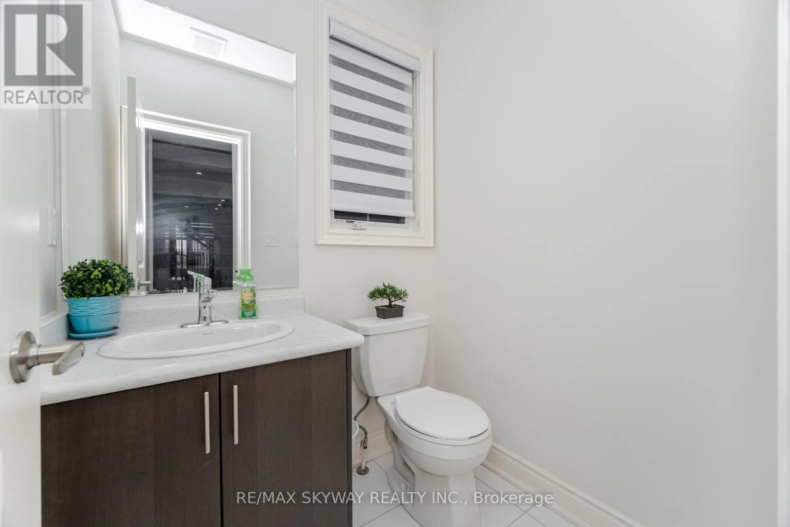 68 Pond View Gate, Hamilton, Ontario  L8B 2A1 - Photo 16 - X12783000