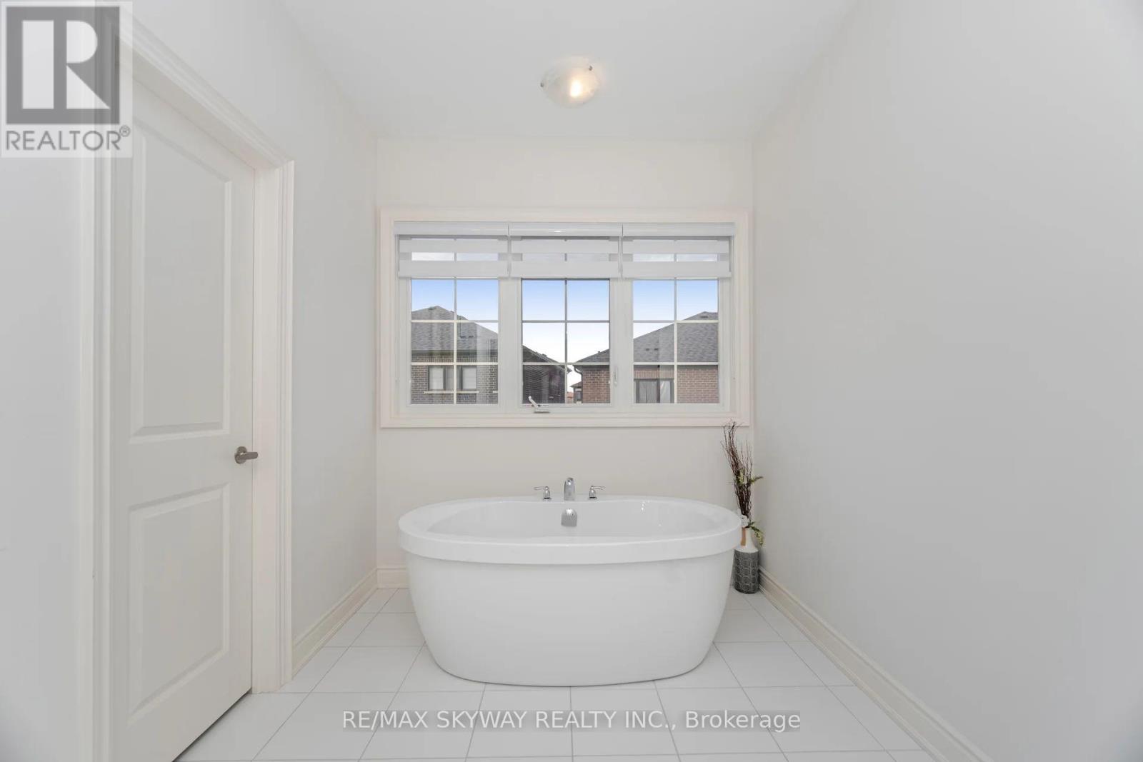 68 Pond View Gate, Hamilton, Ontario  L8B 2A1 - Photo 27 - X12783000