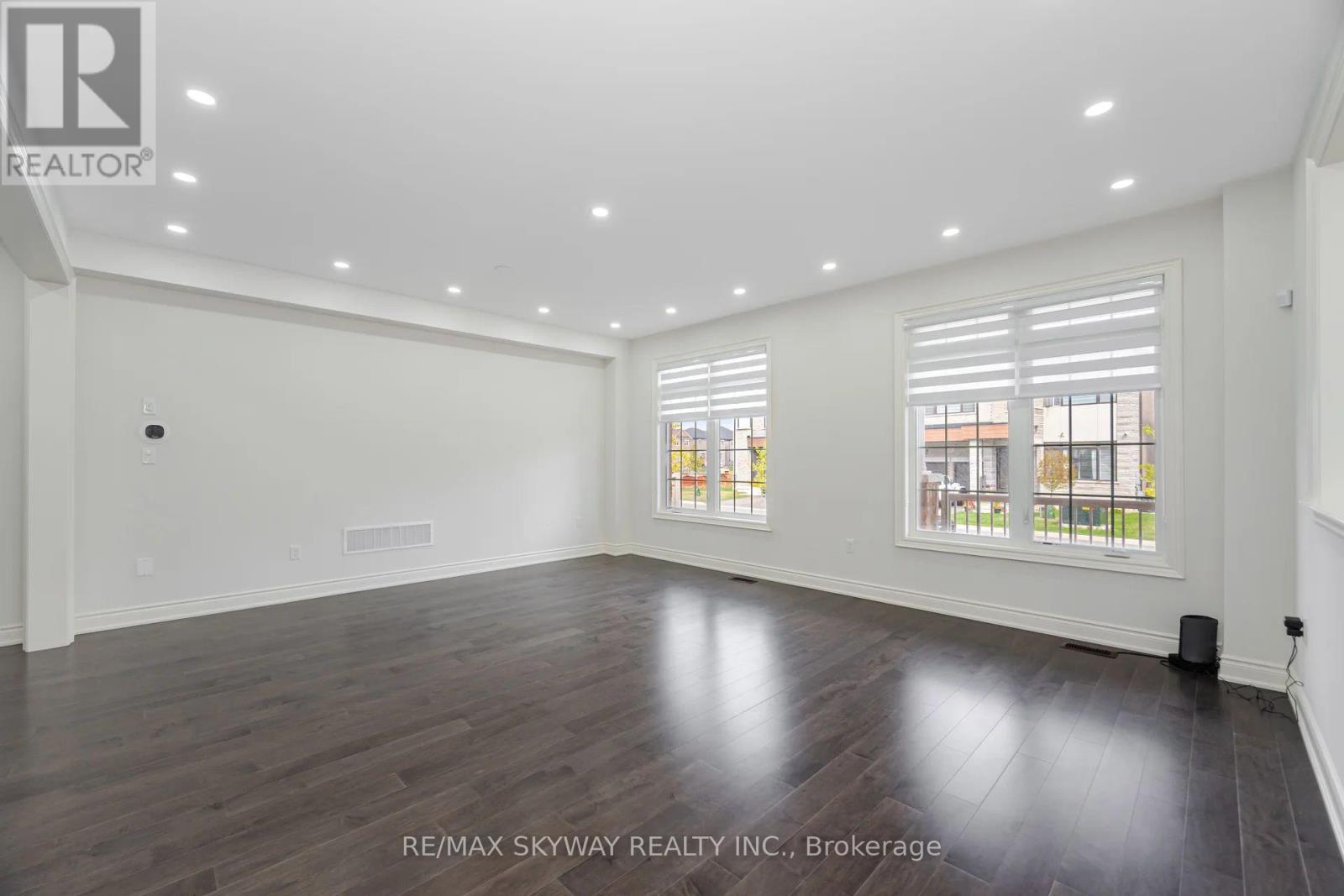 68 Pond View Gate, Hamilton, Ontario  L8B 2A1 - Photo 6 - X12783000