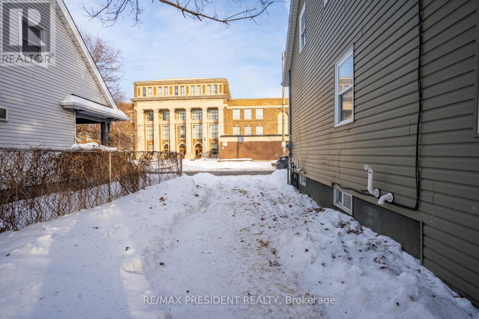 37 Catherine Street, St. Catharines, Ontario  L2R 5E8 - Photo 41 - X12783072