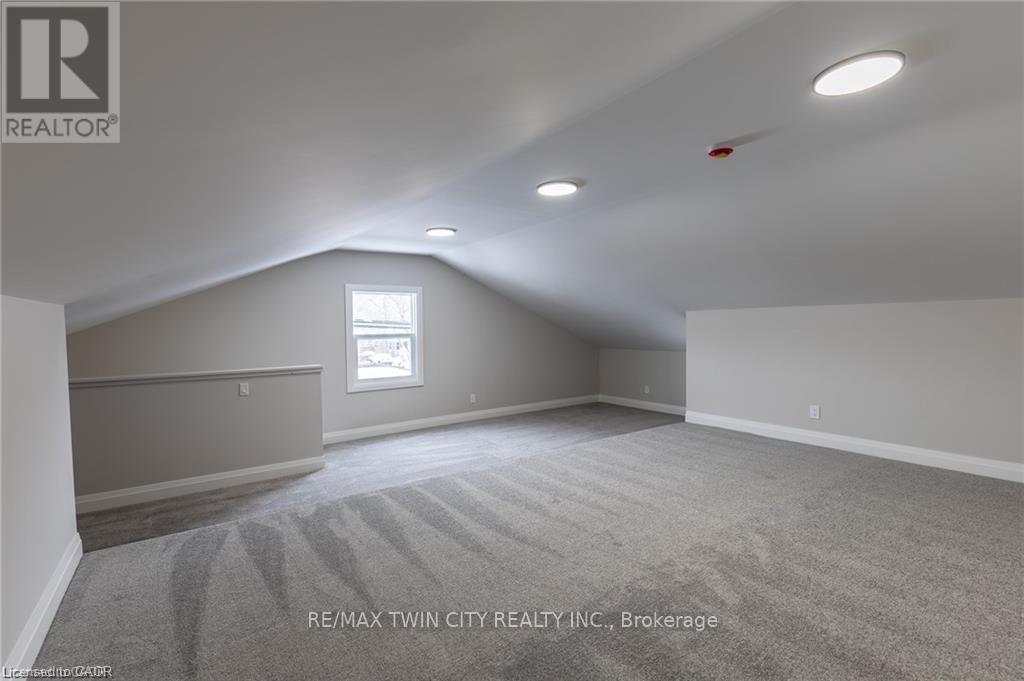 34 Close Avenue, Cambridge, Ontario  N1R 2R6 - Photo 14 - X12783080