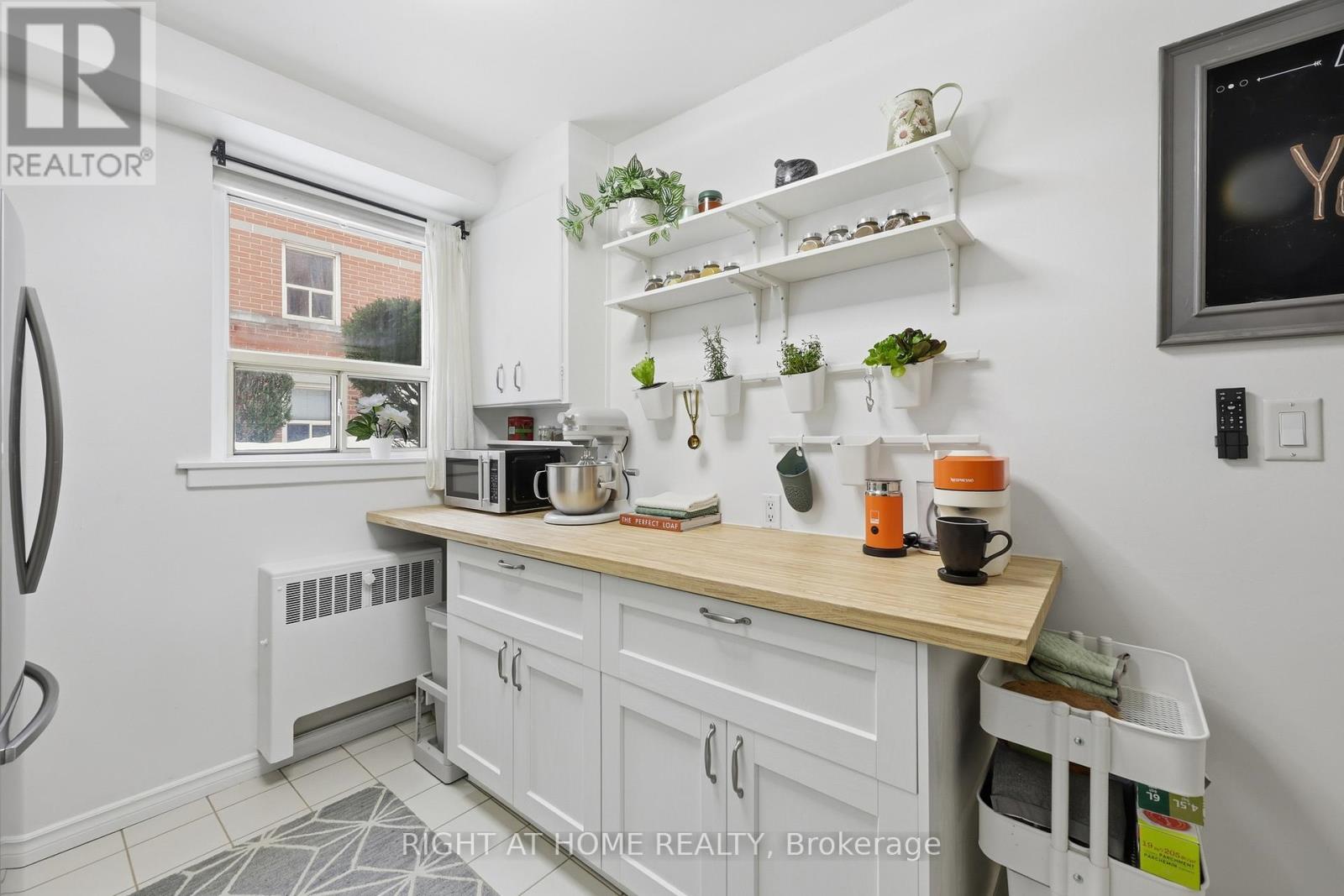 11 - 223 Macnab Street S, Hamilton, Ontario  L8P 3C9 - Photo 11 - X12783136