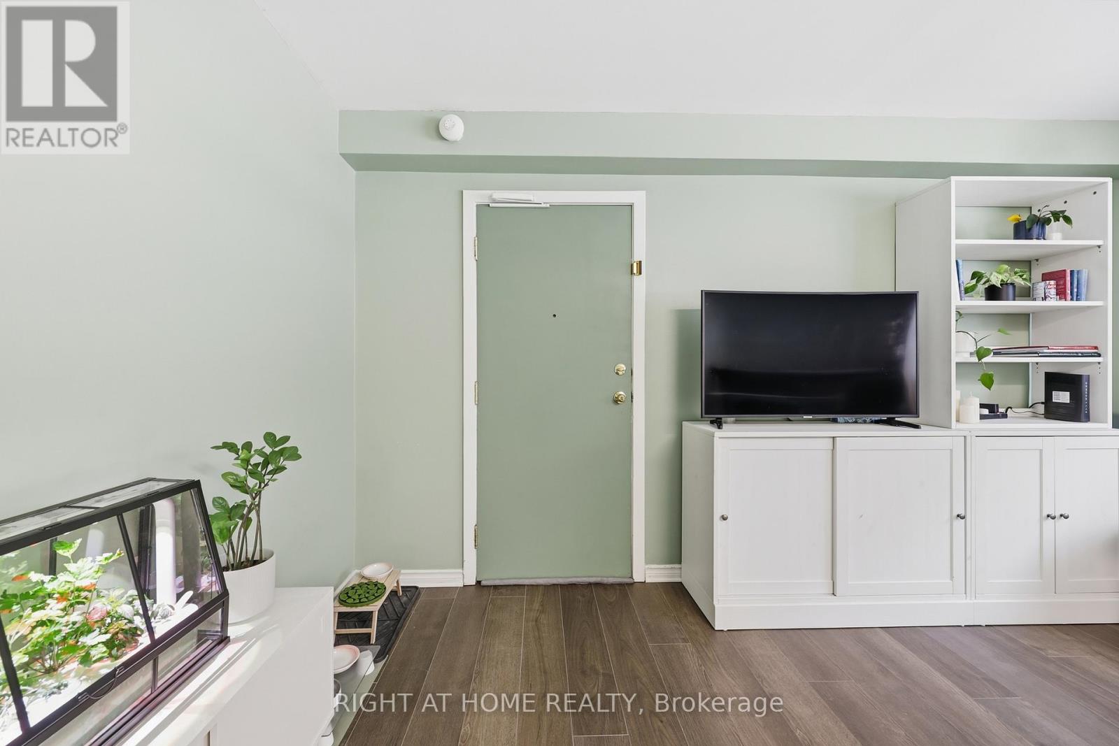 11 - 223 Macnab Street S, Hamilton, Ontario  L8P 3C9 - Photo 6 - X12783136